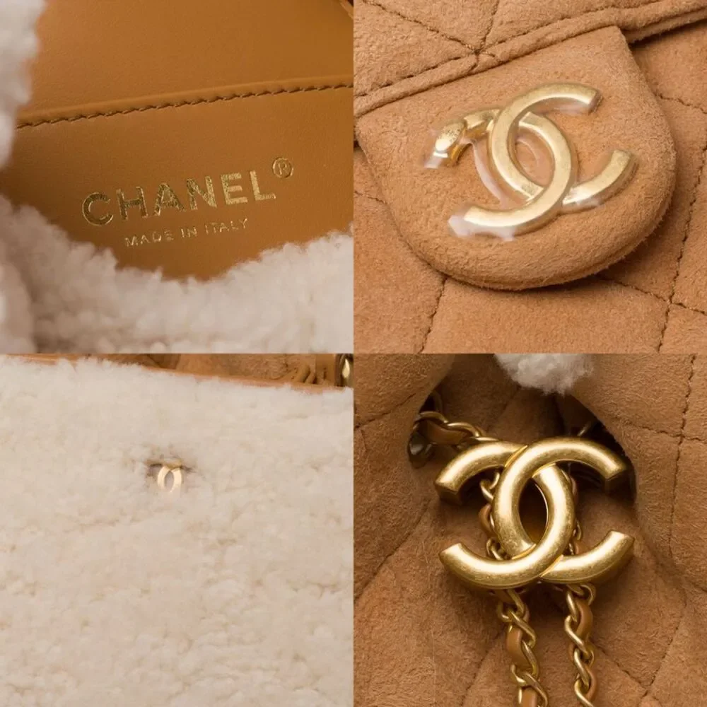 CHANEL Shoulder Bag